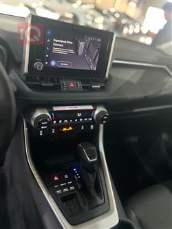 تۆیۆتا ڕاڤ 4